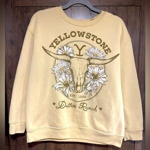 Size L Long Sleeve Yellowstone Pullover Sweater